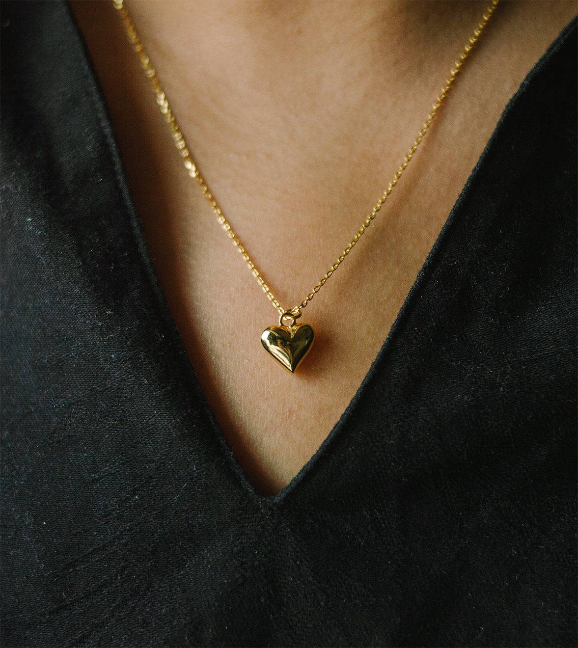 Stunning liquid heart pendant, gold plated
