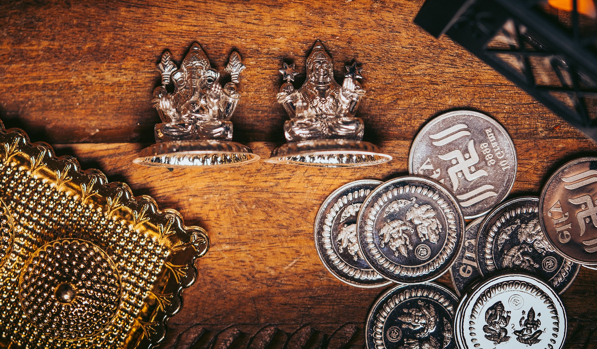 Lord ganesha and Lakshmi Ji idol with 10grms 9999 coins, Diwali
