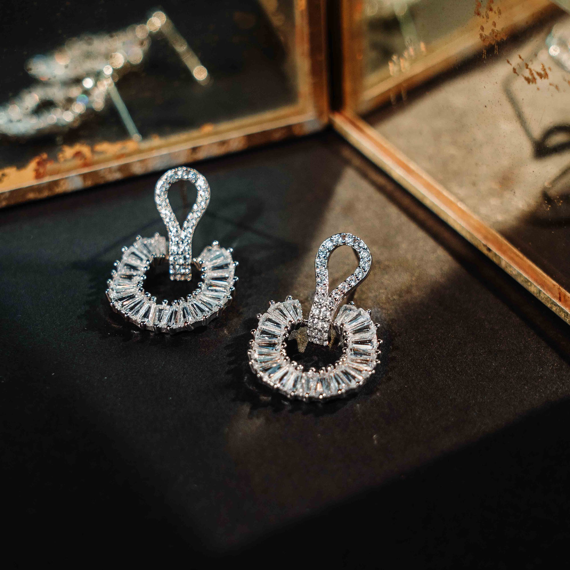 Sterling silver circle dangling earrings