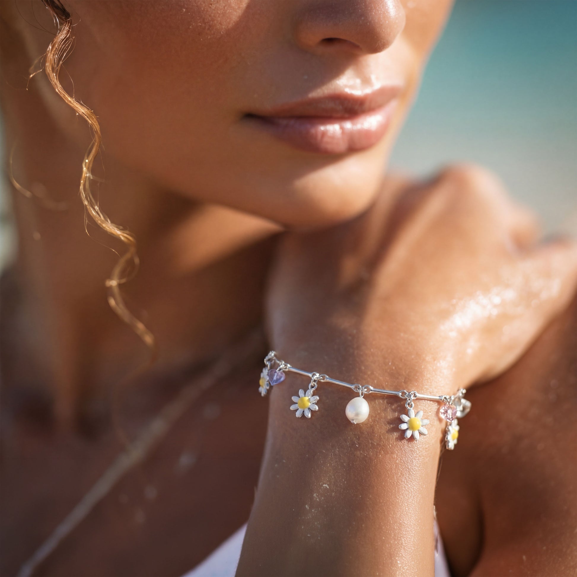 Silver bracelet for her, 925 silver bracelet, Charm bracelet in a beach setting