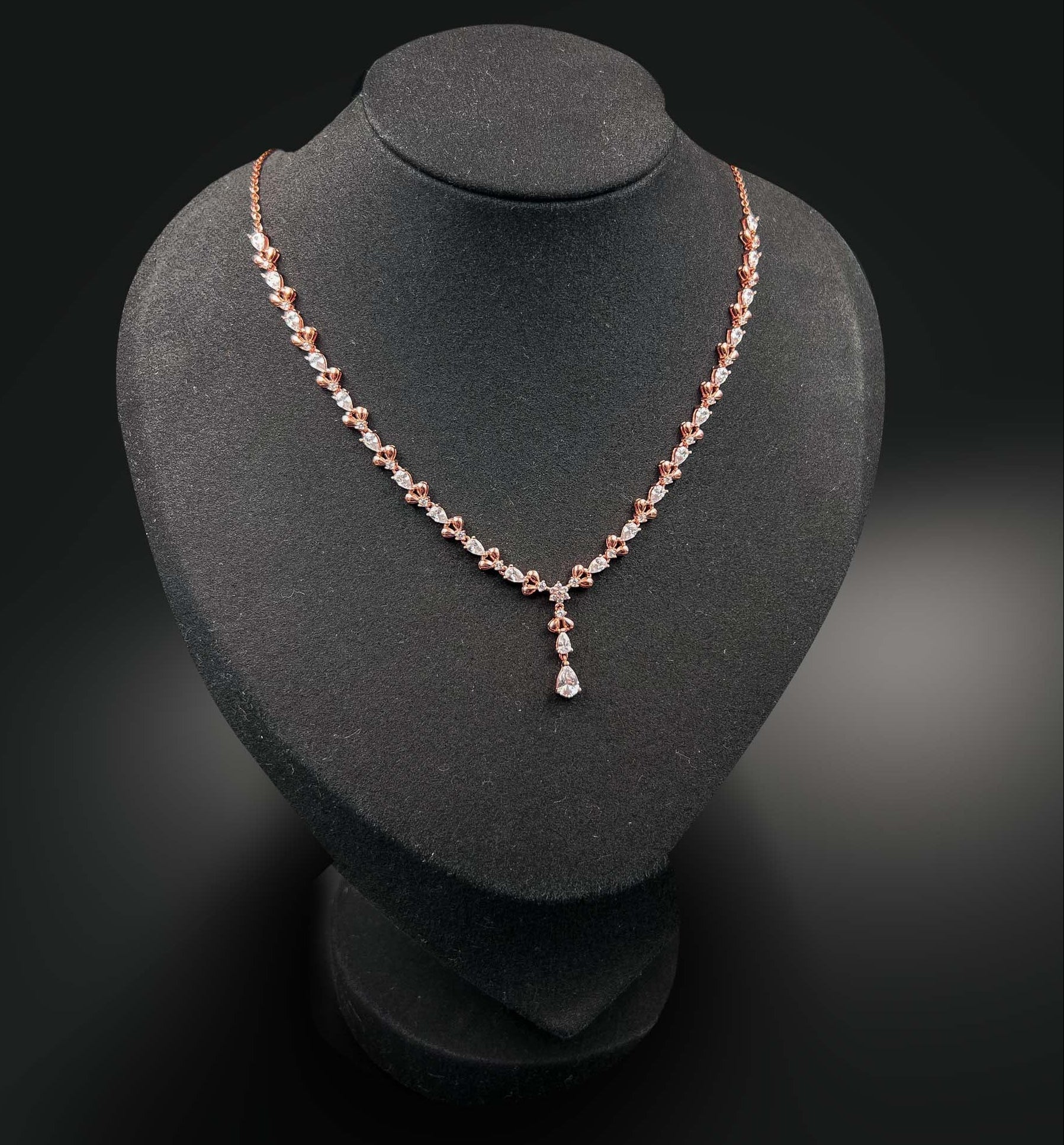 Grace Set on a black mannequin