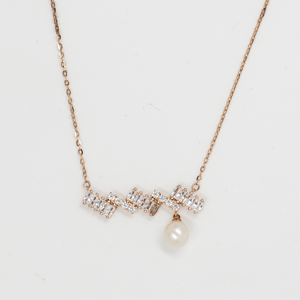 A sleek pendant necklace with sparkling zircon stones and a pearl at the end, in rose gold color. Silver pendant, Pendant for her, 925 Silver Pendant, silver pendant necklace, 925 sterling silver