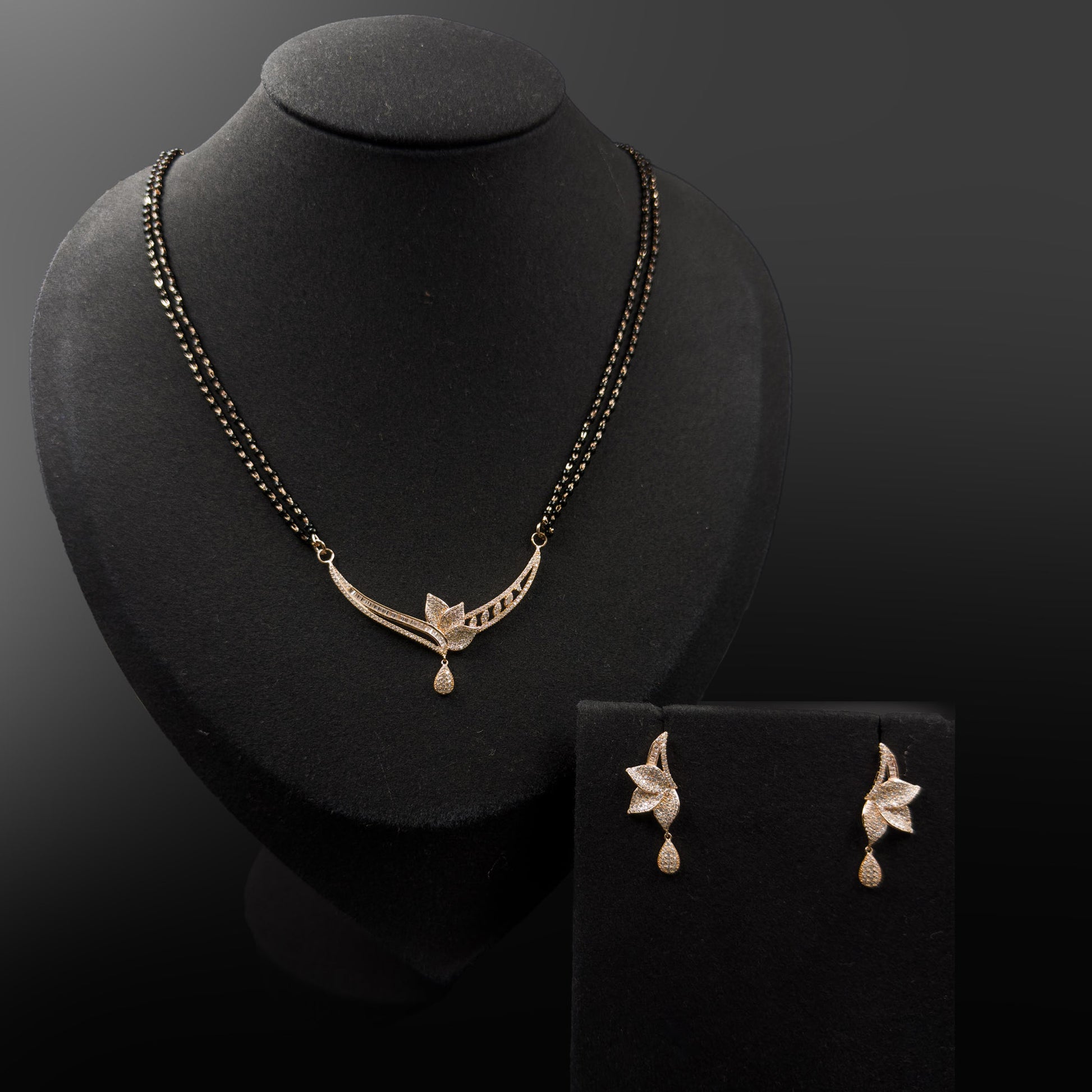 Buy elegant silver jewellery set with leaf design mangalsutra