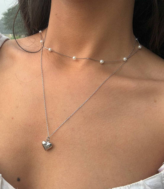 Moonlit pearl chain, 1 layer, glam of pearl with silver, lifestyle.