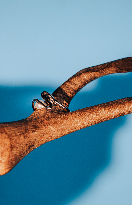 Sterling silver pearl ring