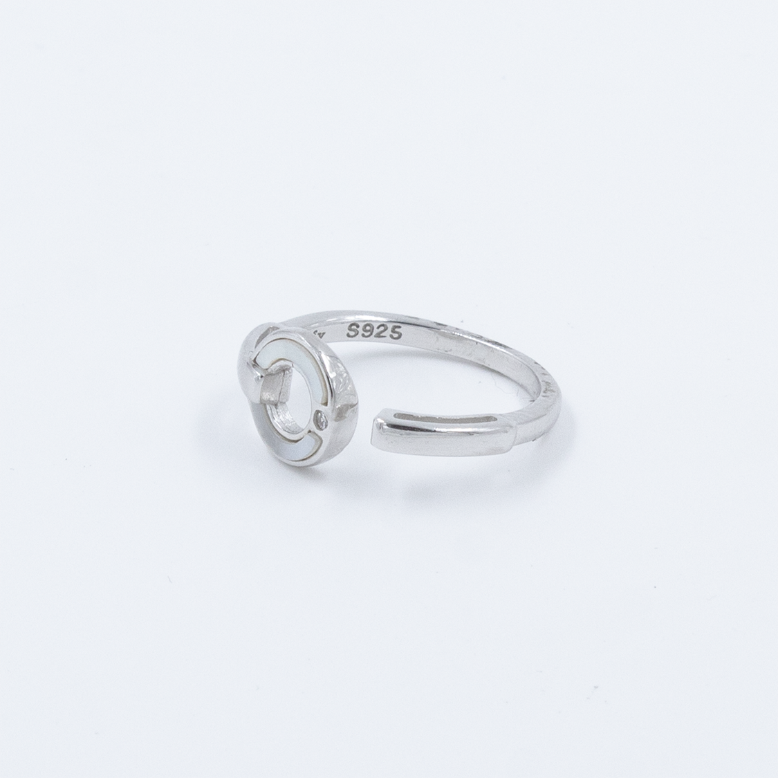 Serene Circle Ring (Adjustable)