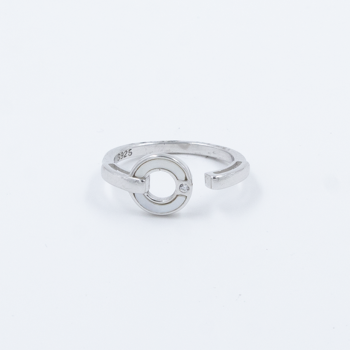 Serene Circle Ring (Adjustable)