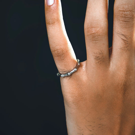 Men wearing elfy's Bamboo Ring, Mens ring, ring for mens, Silver mens rings, Ring for him. unisex ring