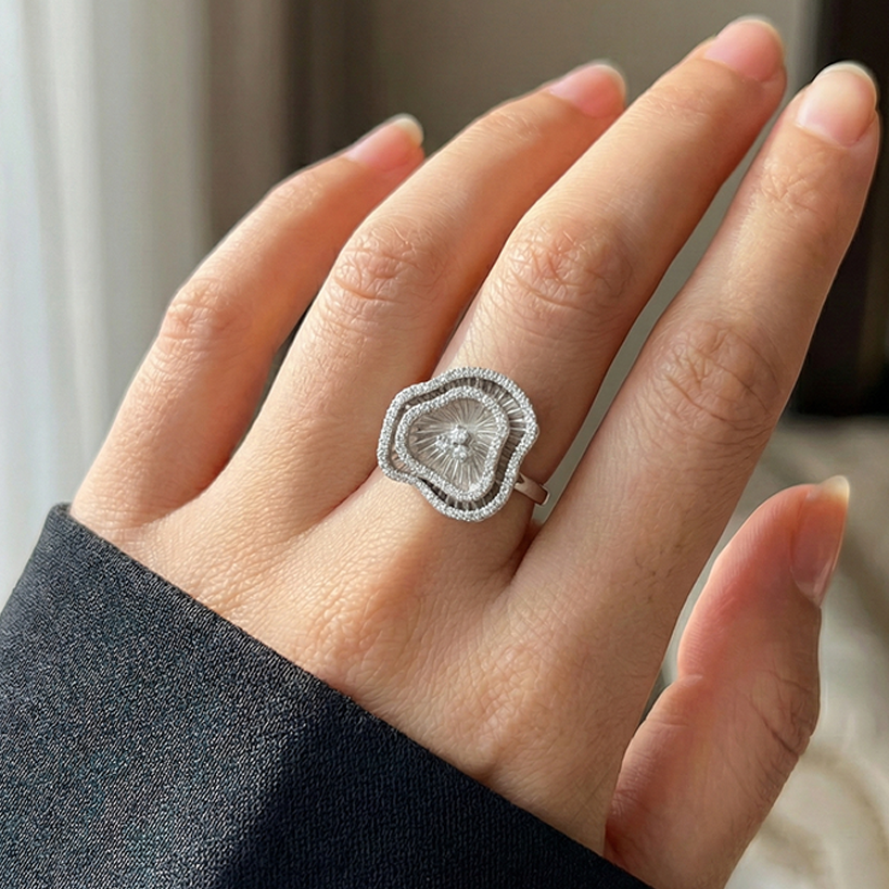 925 Silver Trinity Ring on models finger